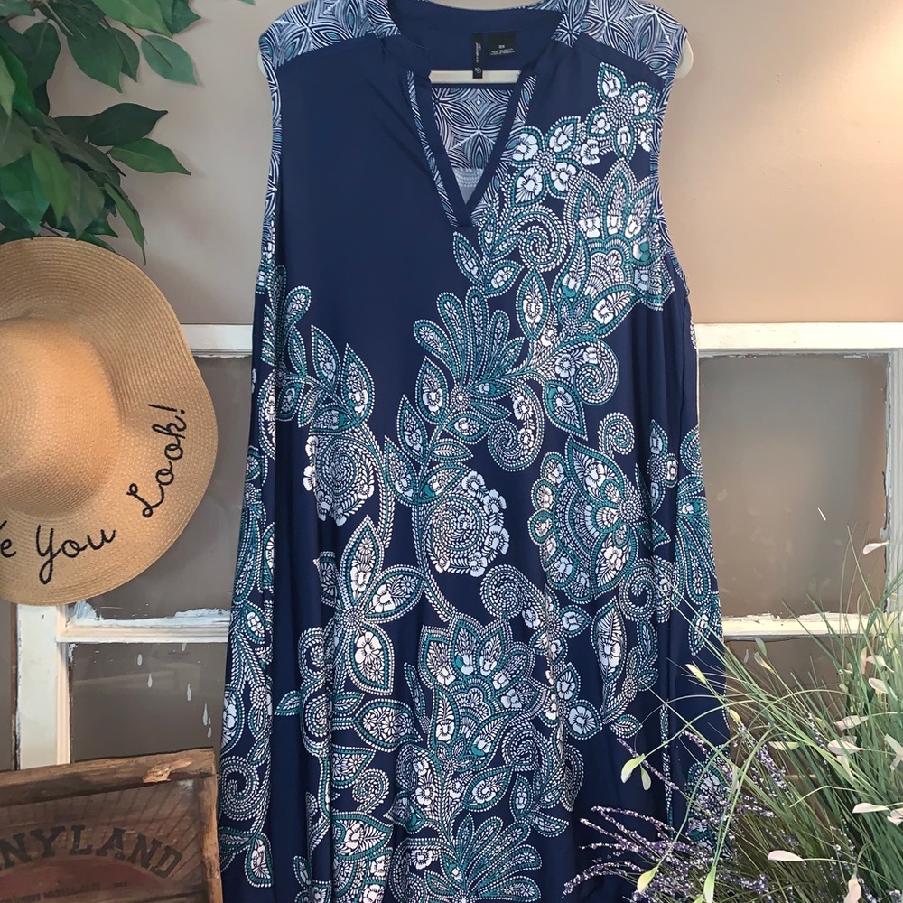 Dress - Picture 3 of 3